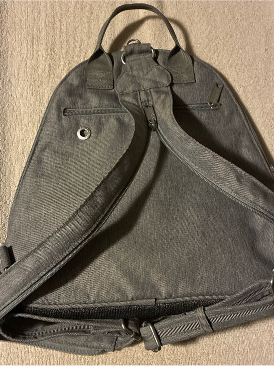 baggallini Securtex Anti-Theft Gray Convertible Backpack & Wristlet RFID 12” EUC main image 6